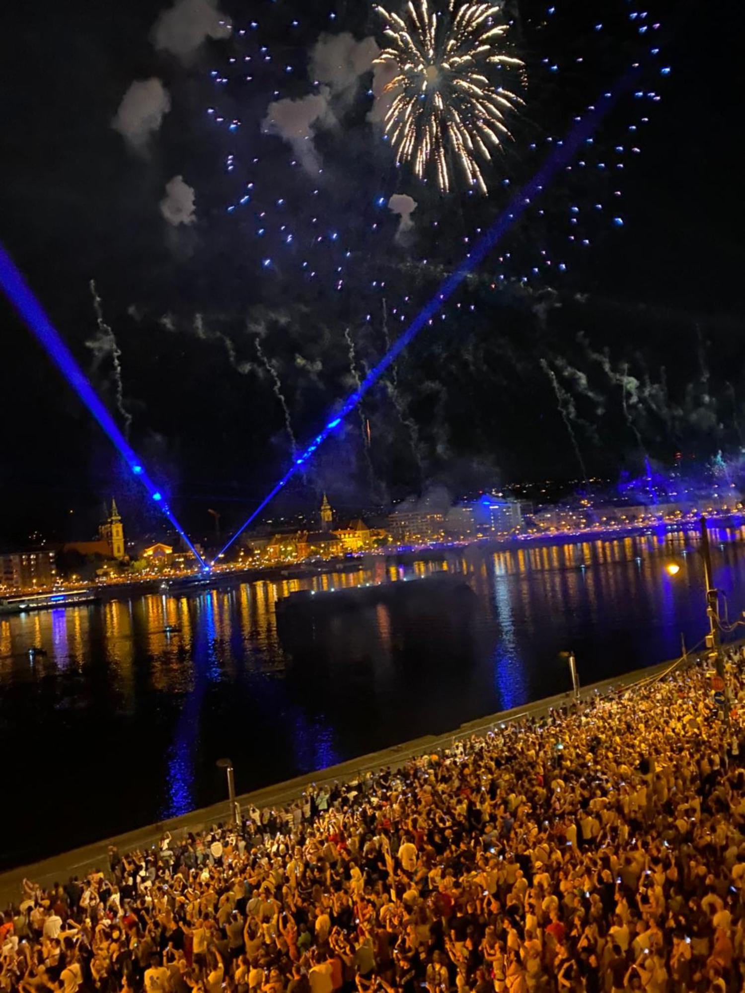 Panoramic Luxury In The Beautiful Part Of Budapest! Lejlighed *